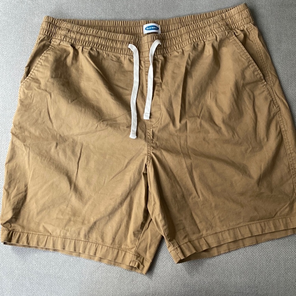 Men’s old navy size XL hybrid shorts